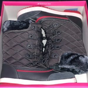 Winter boots!! Pricing low for quick sale!! Hurry!